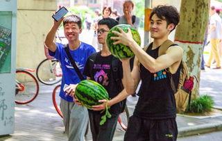 高校网课吃瓜,揭秘网课中的“吃瓜”现象